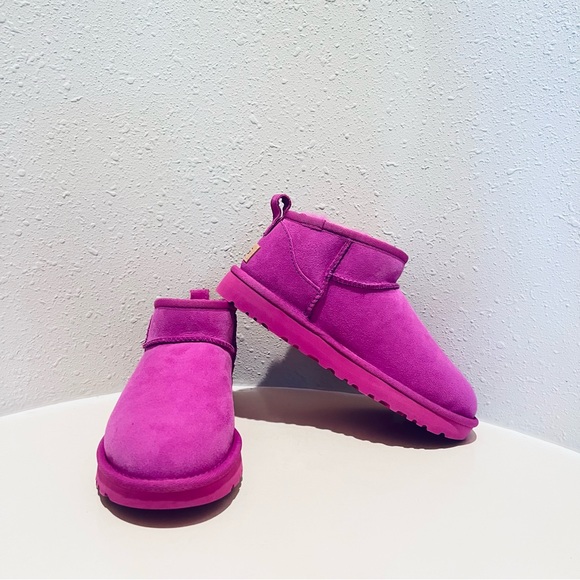 UGG Classic Ultra Mini Women’s Carnation Pink Boots Size 6 NWT - Picture 7 of 11